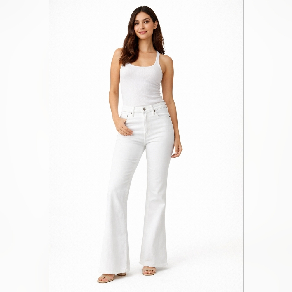 🤍 Citizens of Humanity White Flare Jeans Size 28